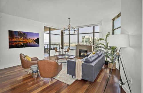 Panoramic Bay and City Views - 2BR, Pool, Gym, Parking - Foto 10