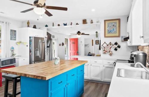 Dolphin Cove - Whole WATERFRONT House with Dock - Foto 44