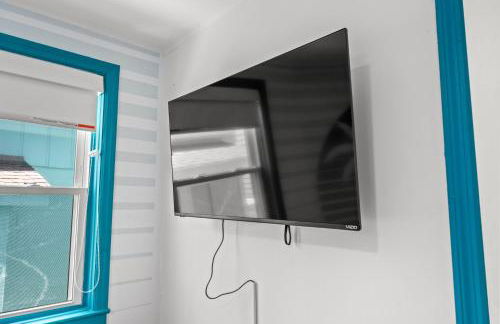 Sunshine House #2-Selfie-Friendly - Steps to Beach - Foto 66