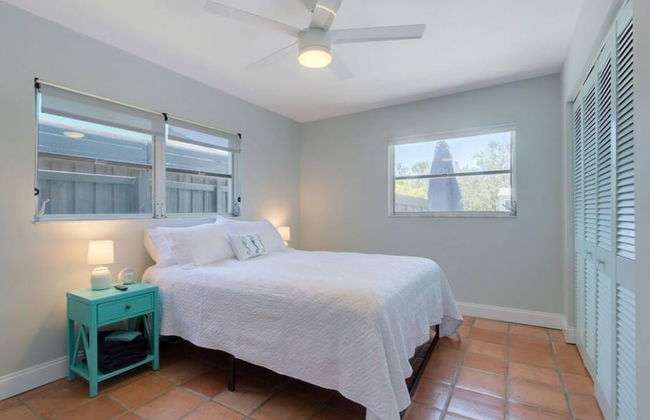 Steps to Beach Heated Pool - Foto 22