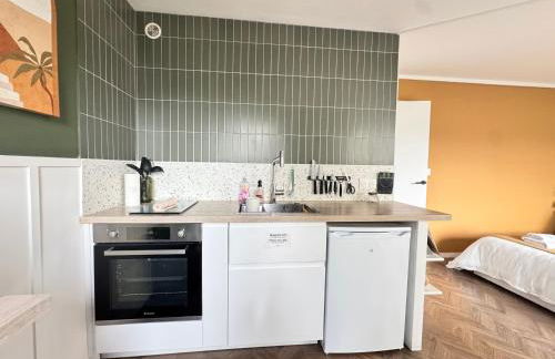 La Petite Oasis - pour 2pers - 2km du Centre Juno Beach et plage du Débarquement - 10min à pieds du centre ville & de la plage - balcon - exposition sud - stationnement & wifi gratuits - Photo 9