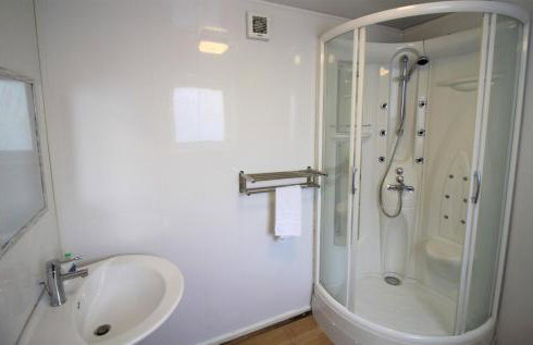 St James House - Charming 3 bed, 2 bathrooms, driveway parking, close to town centre - Photo 37