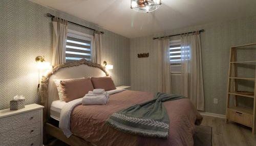 Quiet Cottage In The Woods, with Hot Tub! - Foto 3