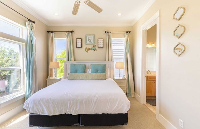 Doctor's Orders by Avantstay 5 Mins TO Beach! w/ Community Pool & Hot Tub! - Photo 37