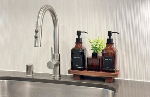 Charming 2BR Retreat Pool Gym 10min to Disneyland - Foto 59