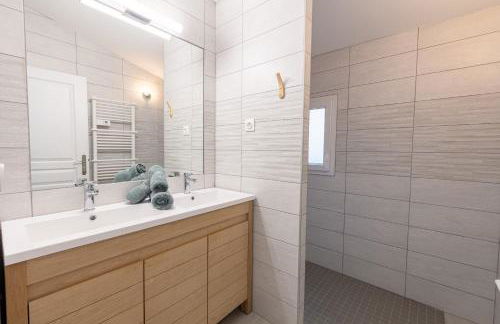 Mon Rêve, charmant cabanon les pieds dans l'eau à la Madrague, confortable et lumineux - Foto 8