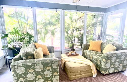 Beautiful Waterfront Home Less Than 7 mins to Beaches - Foto 14