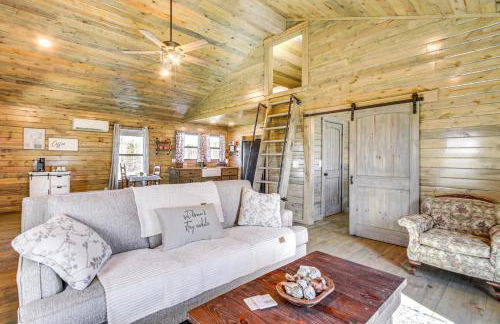 Cozy Mississippi Cabin with Covered Porch and Grill! - Foto 6