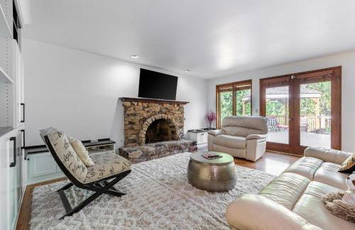 Spacious 3BR Redmond Home with Fireplace & BBQ - Foto 2