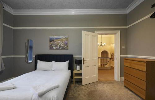 Hayy Contractor House 5 Bedroom Huddersfield Sleeps 18 - Foto 15