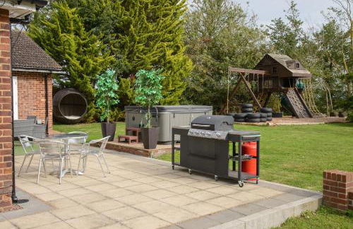 Deluxe 4 or 5 Bed House with Hot Tub, Cinema Room Sleeps 15 - Foto 66