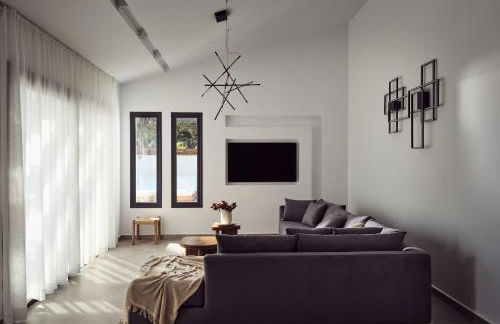 Estelle Villa, a Flamboyant Escape with Pool, By ThinkVilla - Foto 19