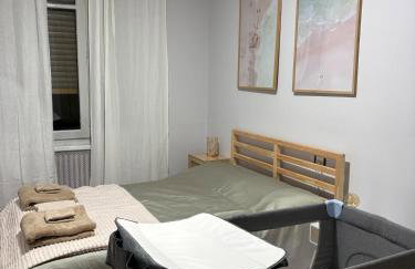 Family home with pool and garden in Tudela center - Photo 20