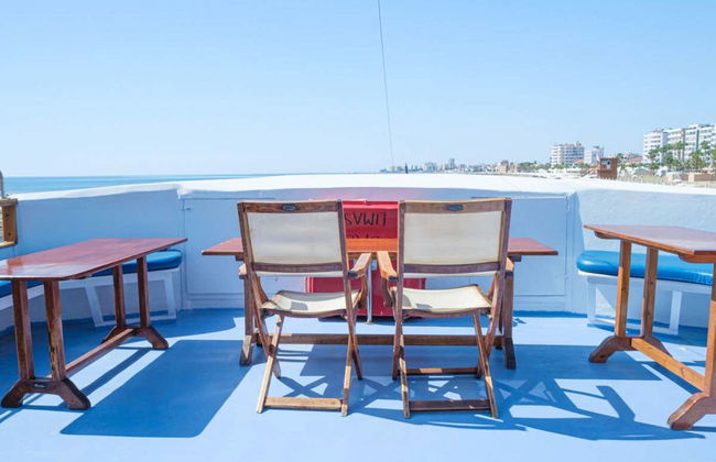 Paseo en barco por Lárnaca al atardecer - Foto 7