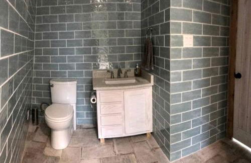 Romantic Cottage Rental on a Beautiful Farm in the Countryside near Austin, Texas - Photo 18