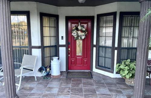 Rest, Relax & enjoy the entire cozy vacational home! - Photo 21