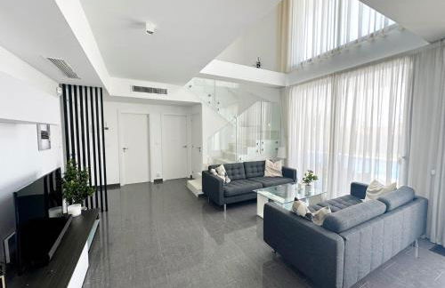 Luxury villa with large swimming pool and outdoor area - Foto 45