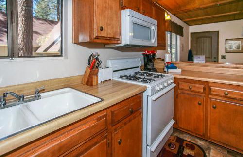 Cedar Pines - Mountain home in a tree filled neighborhood with WIFI - Foto 10