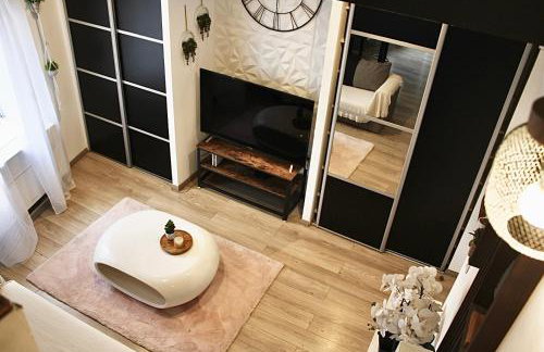 Pied à terre - Mezzanine studio - Private parking - Foto 18