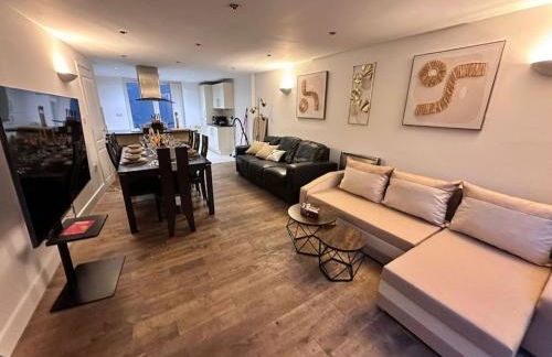 The Urban Retreat 4bdr sleep 14 - Foto 30