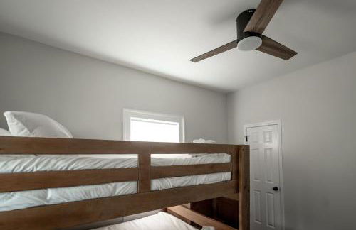 Bluewater Downtown Cottage - Foto 39