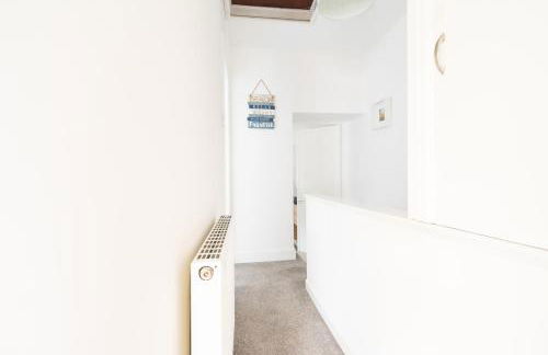 Newly-renovated, mid-terrace cottage in Porthmadog - Photo 28