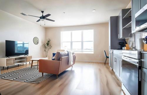 Boulevard Stays Stylish 1BR Stay Includes Pool Gym & Free Parking - Foto 13