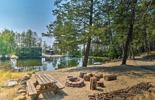 Eureka Tiny Home with Hot Tub and Community Beach! - Foto 35