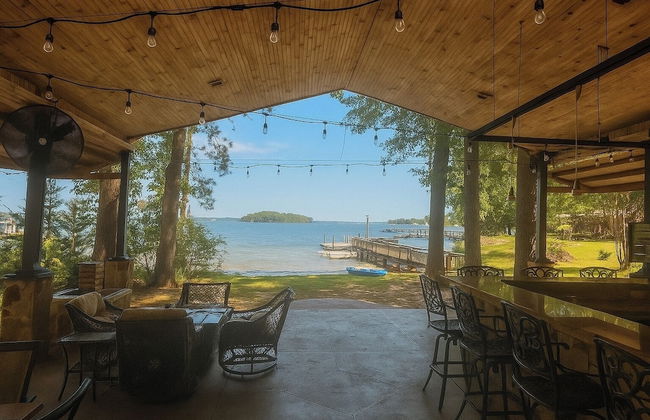 Luxury Lakefront 4br: Jacuzzi, Game Room & Wi-fi - Foto 17