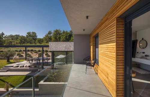 Villa Ox in Central Istria for 14 persons with 56 m2 heated pool, kids playground & large garden - Foto 39