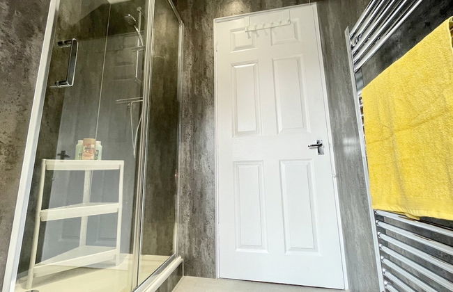 Worksop Newly Refurbished 2-bedroom House - Foto 34