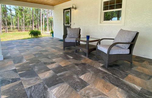 Trendy Palm City Cottage with Porch on 5 Acres! - Foto 18