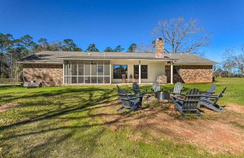 Green Acres Home with Fire Pit and Fishing Pond - Foto 27