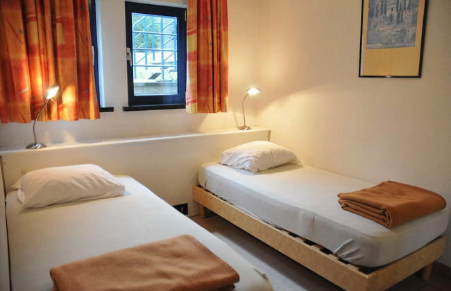 Apt w/ Fireplace & Garden - Photo 4