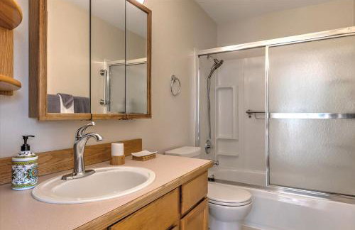 Anchor Town Lodge - Photo 6