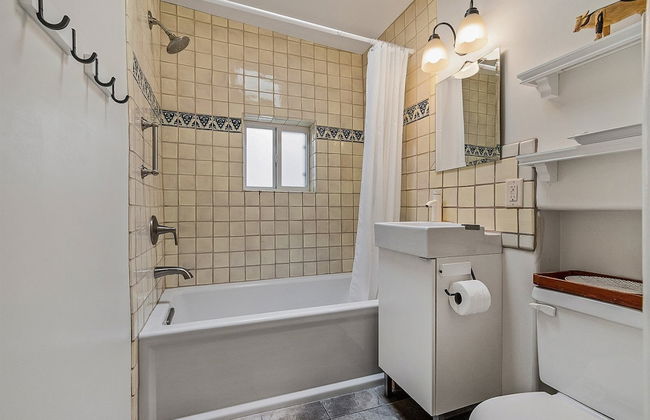 Artist Adobe - Blocks From The Plaza and Rail Yard, Southwestern Charm, Modern Touches - Foto 32