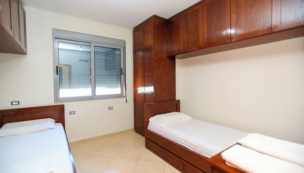 Holiday 2-bed Apartment Seaview - Foto 4, Habitación