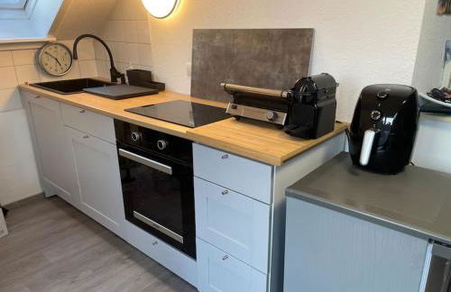 Sky Studio Apartment 1,5 Zimmer für 4 Leute Zentral 35qm S-Bahn Mercedes Benz - Foto 6