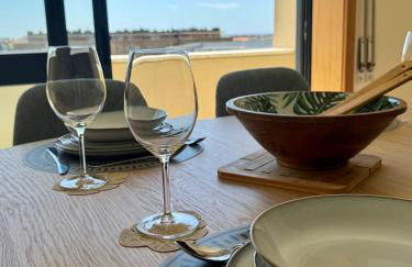 Serene Coastal Retreat with king Bed & Pool in Lavra - Foto 33