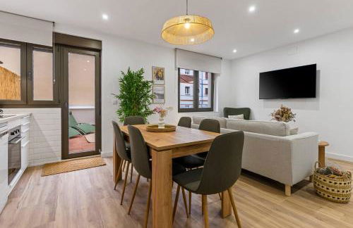 Monet, apartamento con terraza, cuna y trona - Foto 18