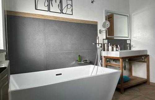 Casa Hydrangea con piscina e giardino - Foto 26