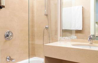 Suites Viena Plaza de España - Photo 43