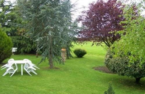 Charmante maison de campagne avec vaste parc arboré, cheminée et multiples activités à proximité - FR-1-410-153 - Foto 2