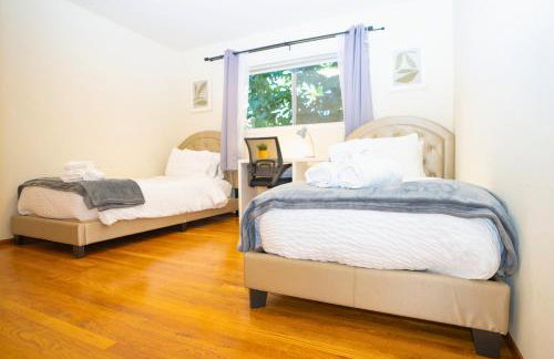 Central 3BR Home Steps from Castro St - Foto 39