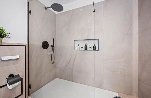 EDLER WOHNRAUM Schloßteich-Suite 3 SZ mit zwei Balkonen, Kaffeevollautomat, Kamin, Klima, Lift & zwei Parkplätzen - Foto 29