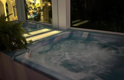 villa spacieuse piscine jacuzzi 8 chambres 16 couchages - Foto 16