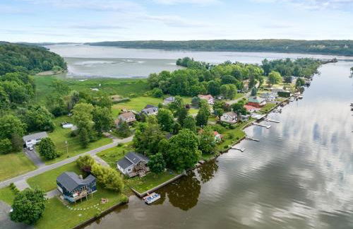 Modern Lakefront Retreat w King Bed - Foto 23
