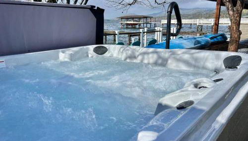 Smiling Otter Retreat! Waterfront/pool/spa/games! - Foto 5