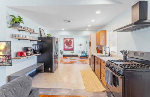 AC Beach Farmhouse Retreat - 5BD 2BA - Foto 14