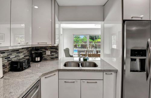 Tradewinds Ultimate Delray Beach Lifestyle 3BR2BA Home with Heated Pool - Foto 38